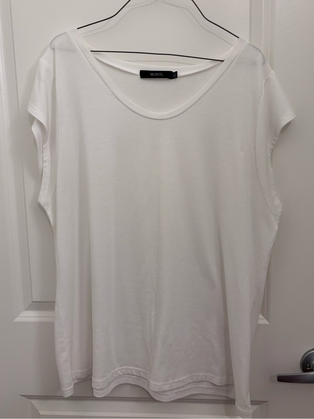 White women’s Mirol 2XL Scoop neck shirt blouse